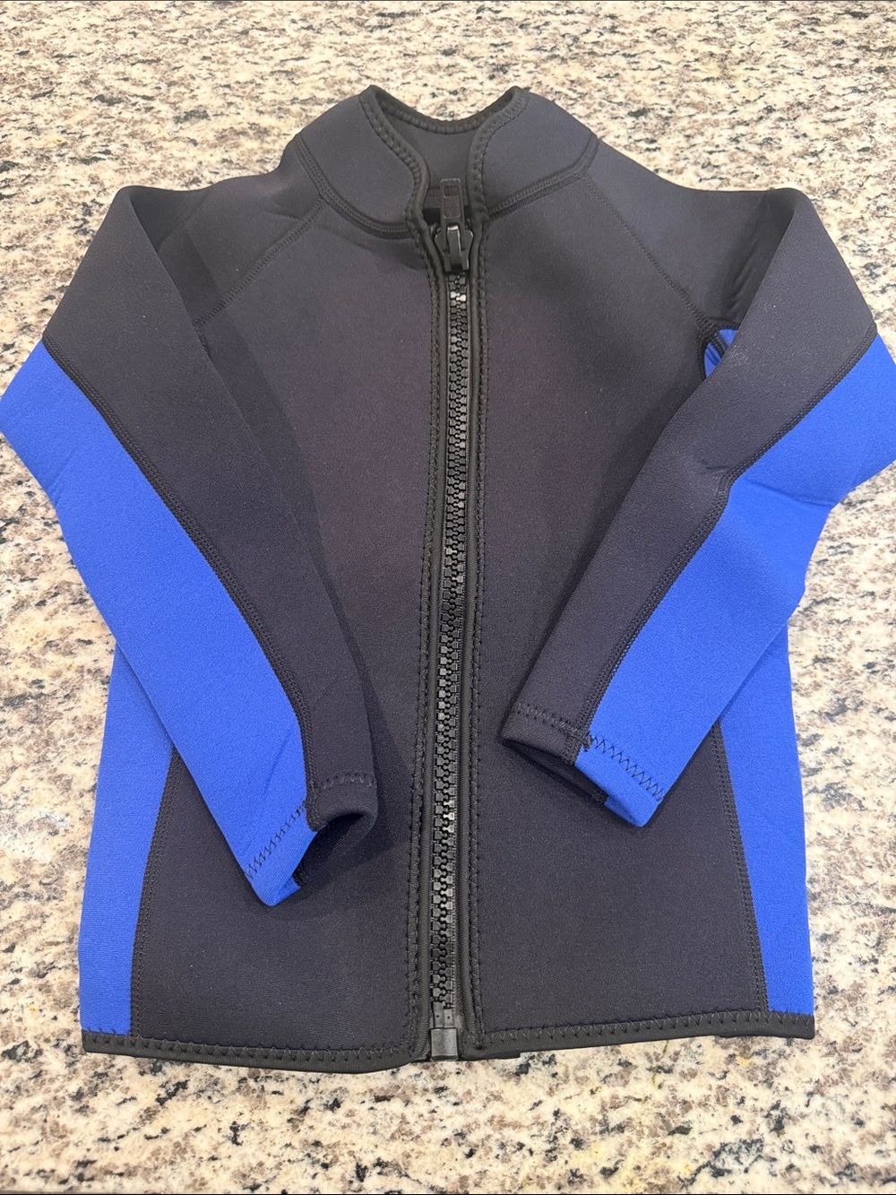 Realon Kids Black and Blue Neoprene/Nylon Wetsuit Top | NWOT | Size 6